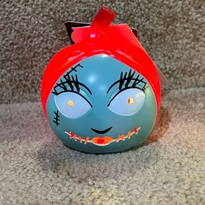 Disney The Nightmare Before Christmas Halloween Mini Light Up Pumpkin Sally